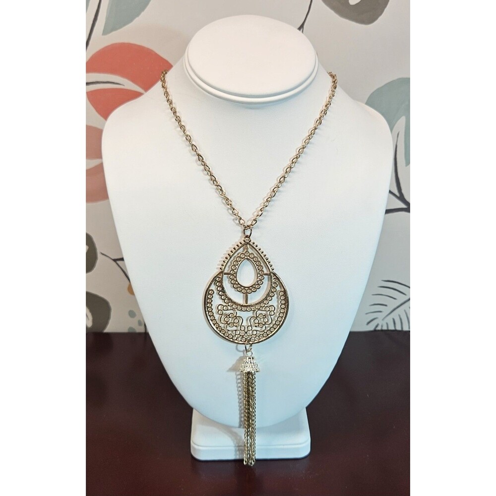 Vintage Gold Tone Rope Style Necklace Filagree Pendant w/ Tassel 32"